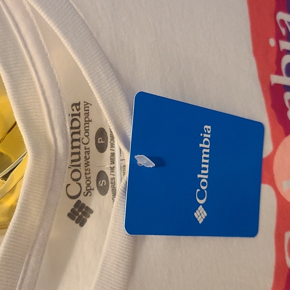 Columbia Small T-shirt NWT - Picture 2 of 3